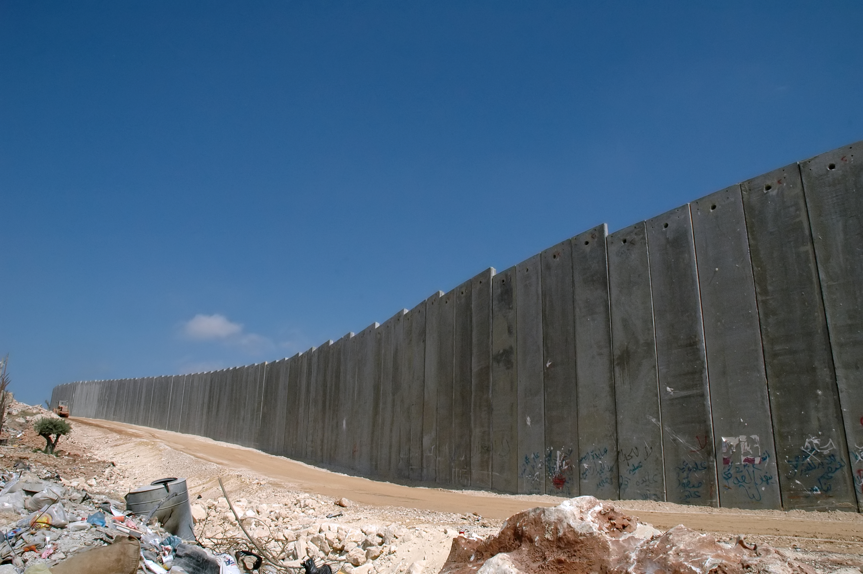Wall-fb2855f9cd81207b49b32463e384e543-