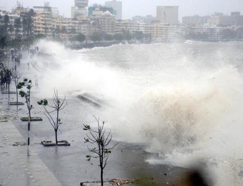 Rain_in_mumbai_snm_2005112g-