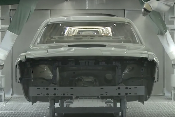 Challenger_assembly-